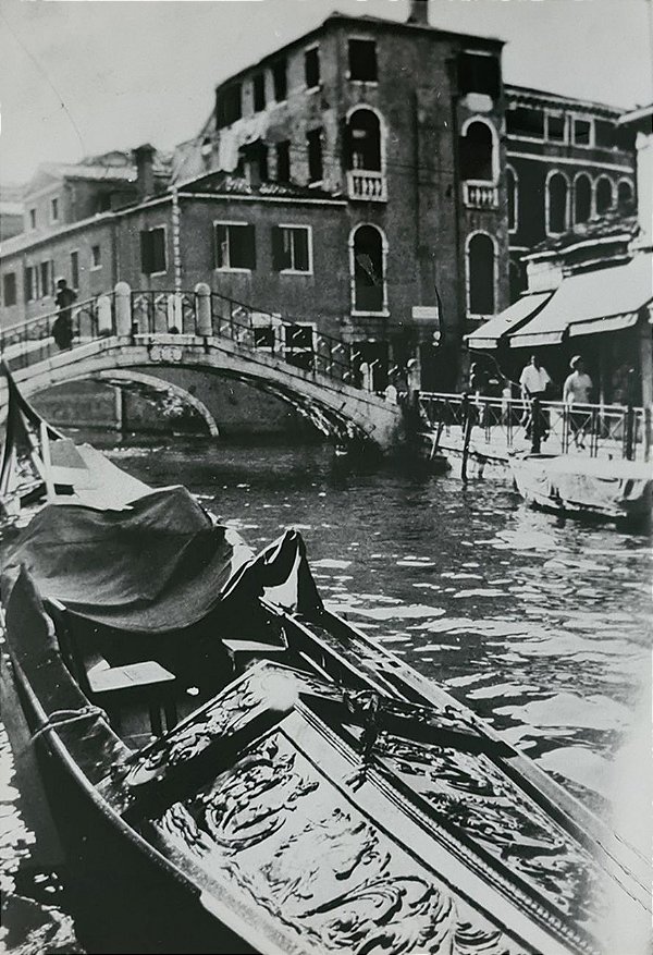 JEAN LECOCQ - Fotógrafo Premiado - Fotografia Original Vista de Veneza , Itália, a partir de Gôndola - 38x25cm