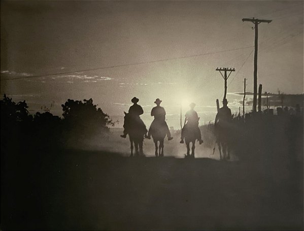 JEAN LECOCQ - Fotógrafo Premiado - Fotografia Original , Homens do Campo ao Nascer do Sol - 40x29cm