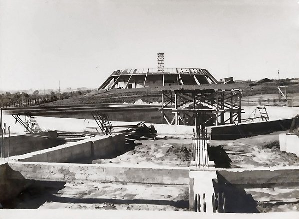 Engenharia e Arquitetura – Bauru, SP – Fotografia original antiga – Construção do Esporte Clube Noroeste