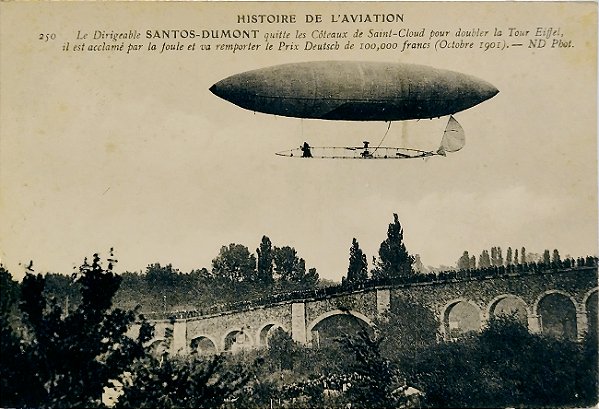 Aviação - Santos Dumont no Controle do Dirigível em Saint Cloud - Raro Cartão Postal antigo original