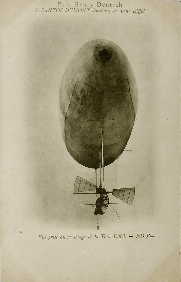 Aviação - Santos Dumont com Dirigível Contornando a Torre Eiffel - Raro Cartão Postal antigo original