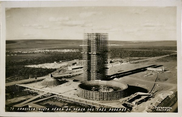 Brasília - Construção da Praça dos Três Poderes, Senado, Câmara e Congresso - Cartão Postal Antigo, Original da época