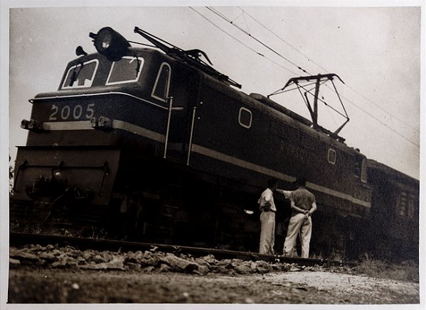 Ferrovia RVPSC - Rede de Viação Paraná-Santa Catarina – Locomotiva 2005 - Fotografia Original de 1951