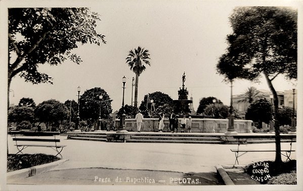 Pelotas, RS - Praça da República -  Cartão Postal Antigo Original, Não Circulado