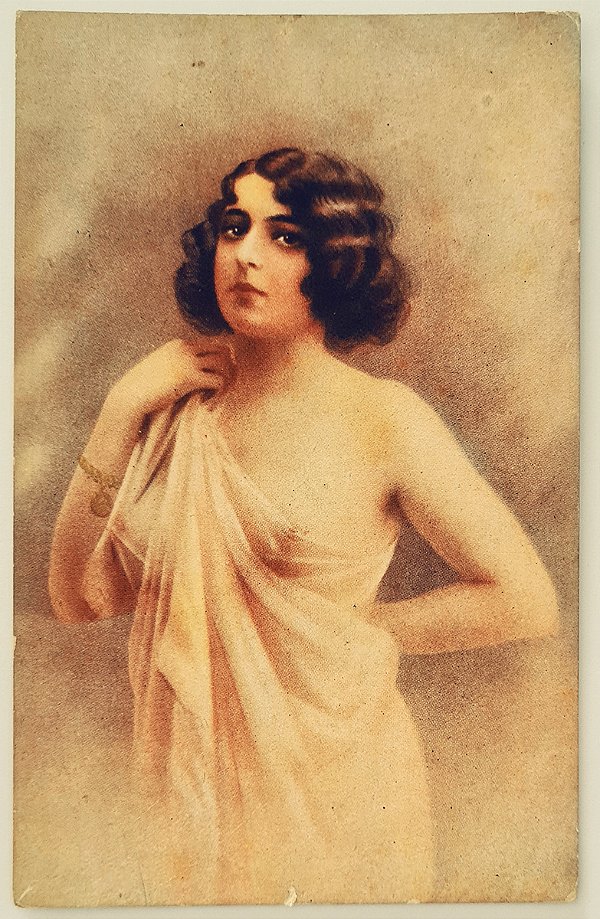 Cartão Postal Antigo Ilustrado  - Jovem Mulher Seminua