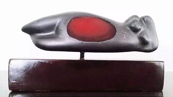 Beth Turkieniez - Escultura em Alumínio - Figura Feminina Alusiva Maternidade,  Assinada