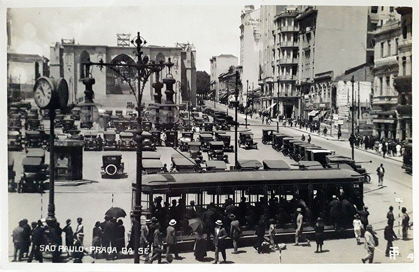 São Paulo - Postal Antigo da Praça da Sé, Bonde, Catedral em Construção e Carros