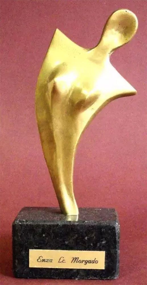 Enza Morgado - Escultura em Bronze Assinada, Figurativo Feminino