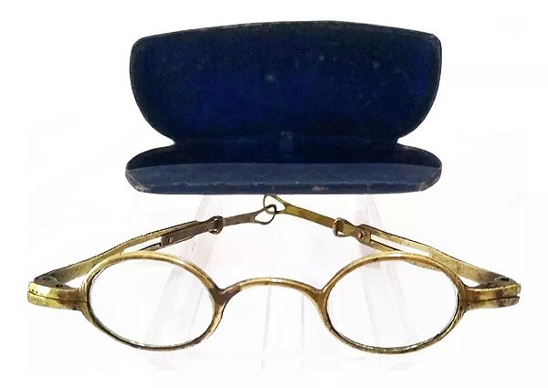 Primitivo Par de Óculos de 1750, com Hastes Extensoras