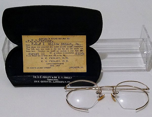 Óculos Antigos Sextavados Marca Shuron com Banho de Ouro 12k