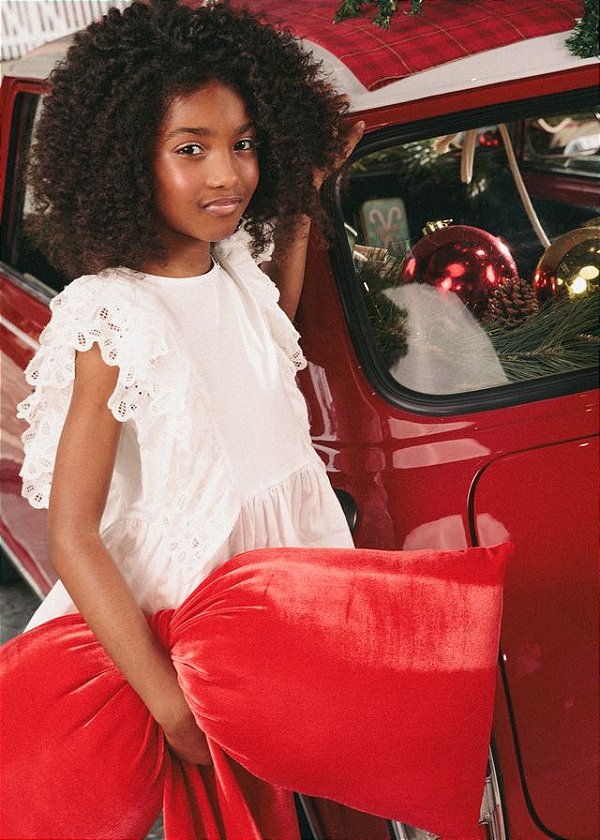 Blusa Infantil Babados Em Renda Off White Anime