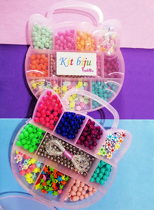 kit bijuterias com 371 itens