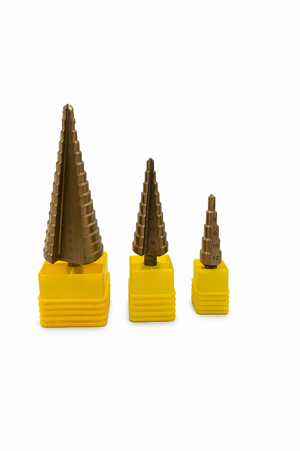 Jogo de Brocas Escalonadas HSS Titanium para Metal – Kit com 3 Peças Ele tem: