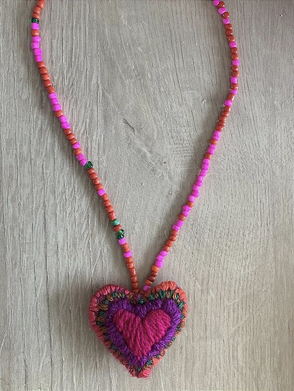 Choker Coração Vibrante