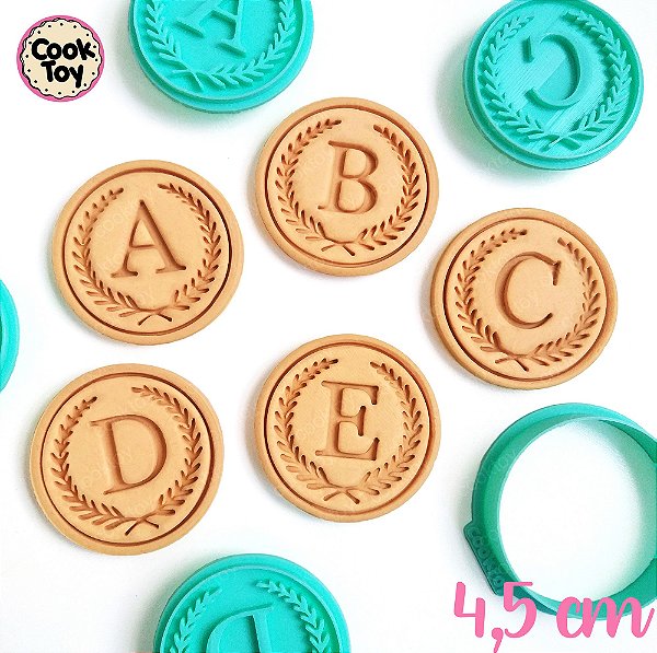 Kit Letras Alfabeto Iniciais Coroa de Ramos 4,5 cm | Cortador + Carimbos para Biscoitos