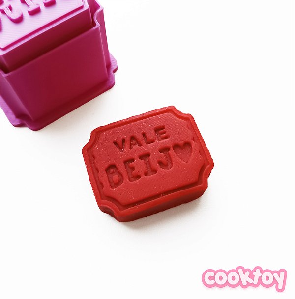 Vale Beijo | Modelador Ejetor para Brigadeiro Personalizado