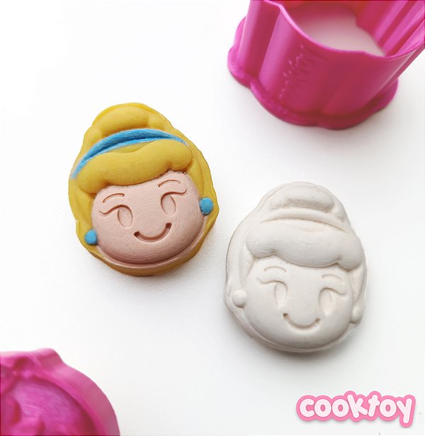 Princesa Cinderela | Modelador Ejetor para Brigadeiro Personalizado