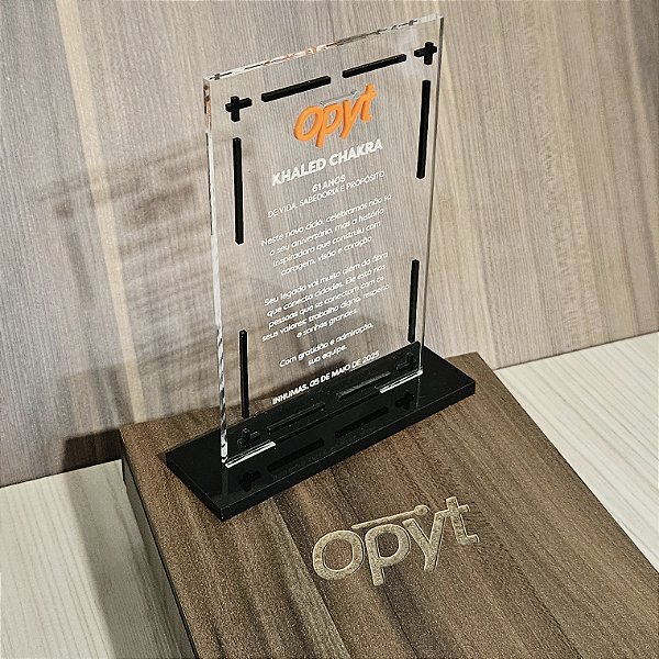 Placa de Homenagem em Acrílico 20x15cm com Caixa