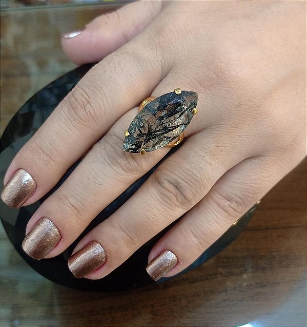 Anel Banhado a ouro 18k de Quartzo Grafite Preto.