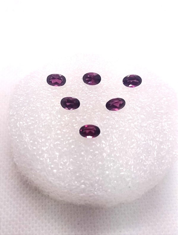 Granada Facetada Oval 4x6 mm