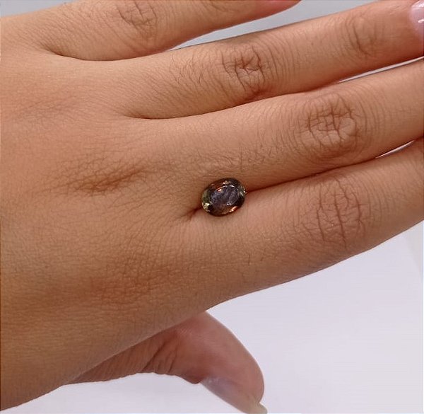 Andaluzita Facetada Oval 7,8x5mm