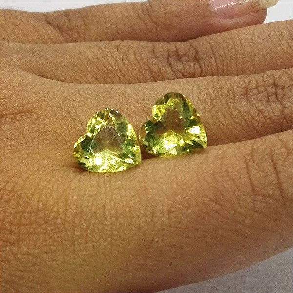 Quartzo Diverso Green Gold Facetado Coração Par