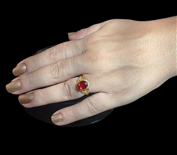 Anel Banhado a ouro 18k de Zircônia Vermelho.