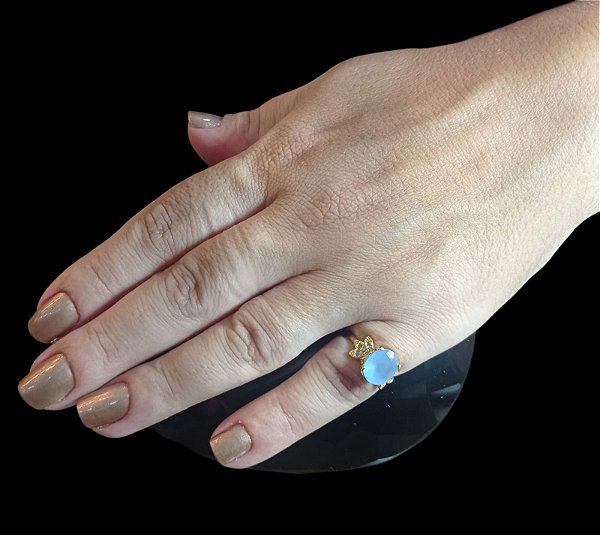 Anel Banhado a ouro 18k de Calcedônia Azul.