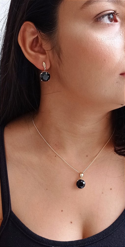 Colar e Brinco banhado a ouro 18k de Ônix. ML118