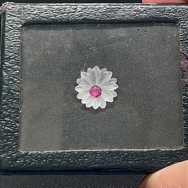 Margarida De Cristal e miolo de Turmalina Rosa 17mm
