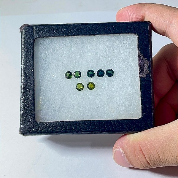 Turmalina Verde Redonda 7 pedras degradê 5mm
