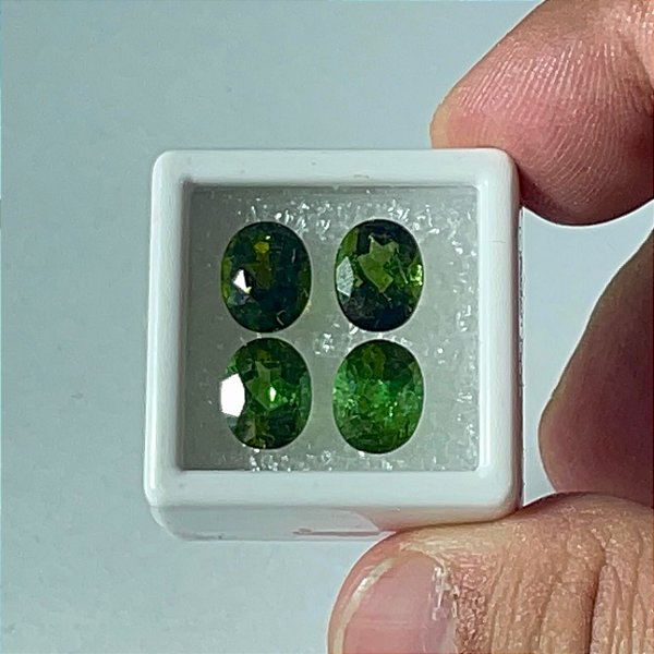 Turmalina Verde Oval 7x9 mm