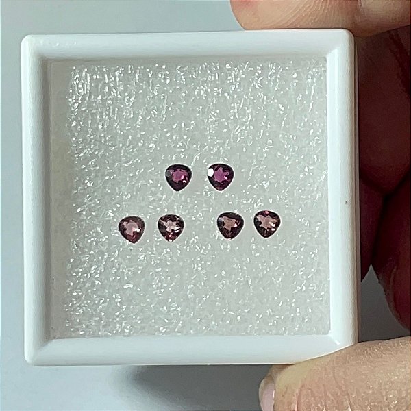 Turmalina Rosa Coração 6 Pedras 4 mm