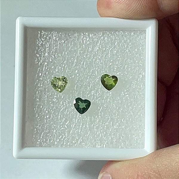 Turmalina Coração Verde 6mm 3 Pedras