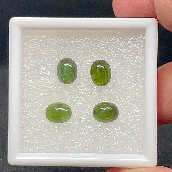 Turmalina Cabochão Oval Verde 7x9