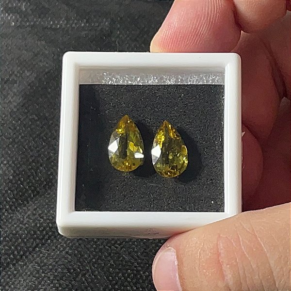 Berilo Facetado Gota Par 9x13