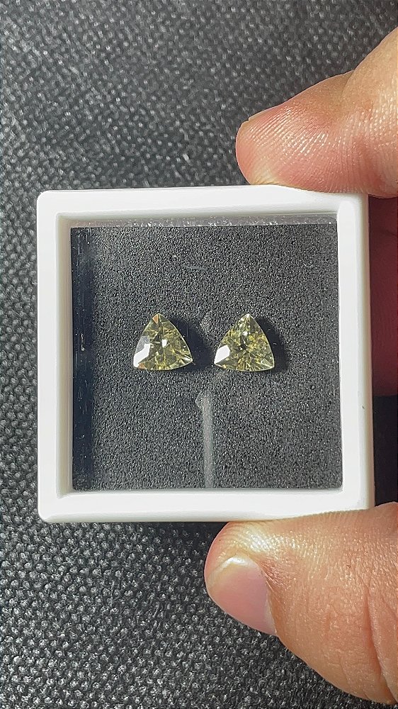Berilo Trilhon 2 Pedras 7mm