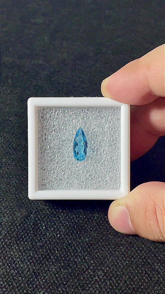 Topázio Azul Facetado Gota 6x13,5
