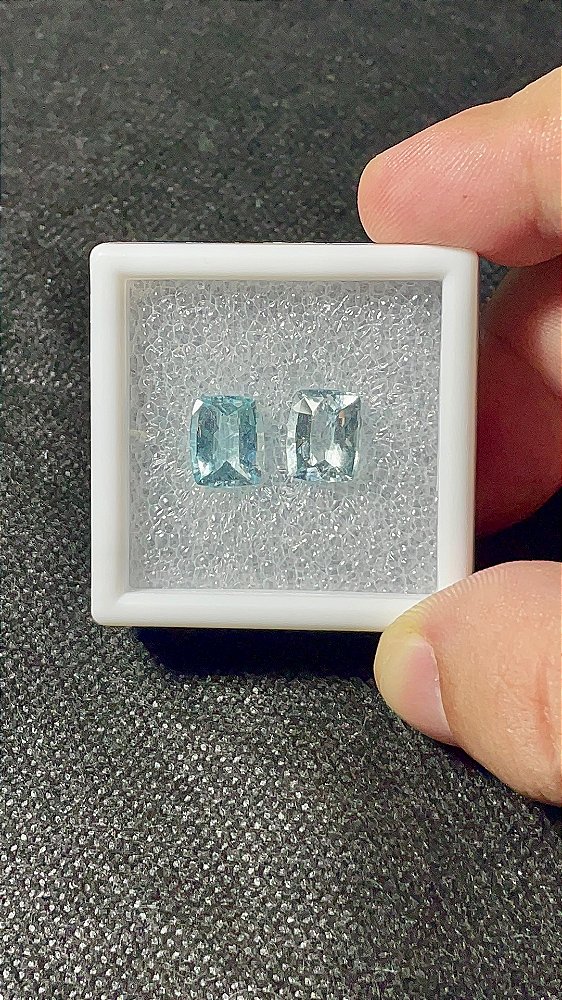 Topázio Azul Antique 2 pedras 8x10mm