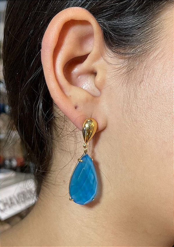 Brinco Banhado a ouro 18k de Zircônia Azul.