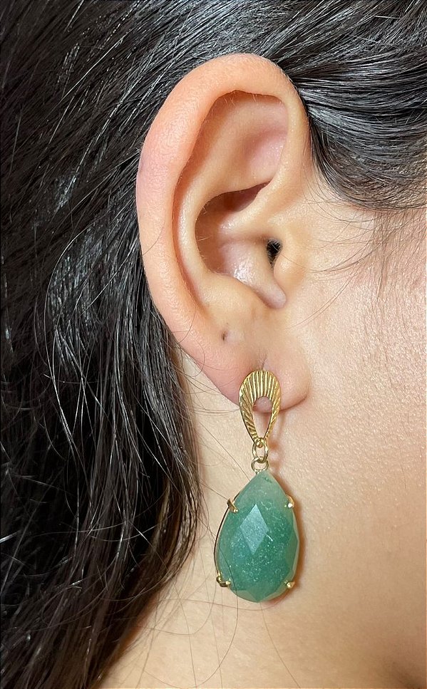 Brinco Banhado a ouro 18k de Quartzo Verde.