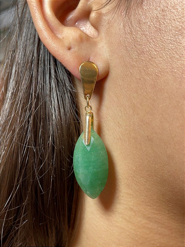 Brinco Banhado a ouro 18k de Quartzo Verde.