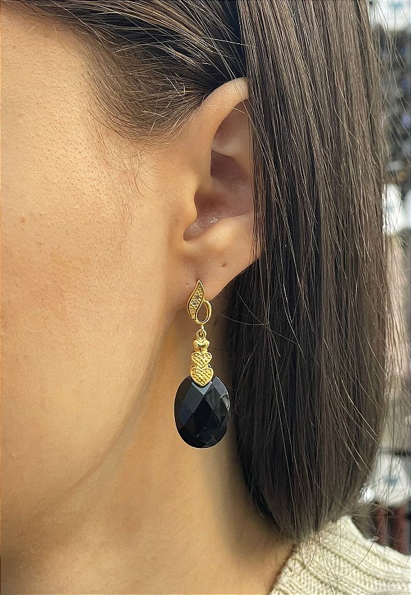 Brinco Banhado a ouro 18k de Ônix