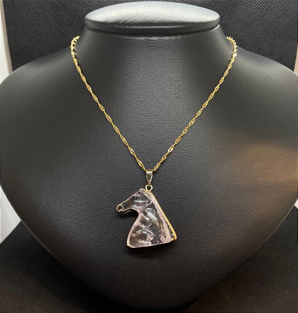 Pingente Banhado à ouro 18K de Pedra Cristal em formato de face de cavalo
