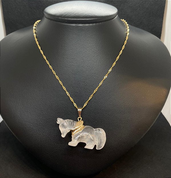 Pingente Banhado à ouro 18K de Pedra Cristal em formato de Cavalo