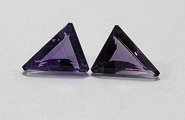 Ametista Facetada Triangular Par 11x13mm