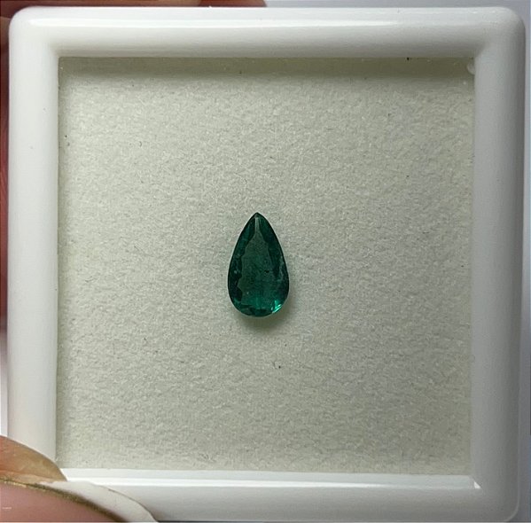 Esmeralda Gota Facetada 4,7 x 8 mm