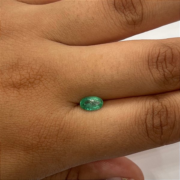 Esmeralda Oval Facetada 5 x7,5 mm