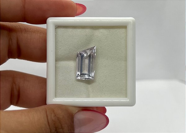 Ametista Facetada Rosé de France Forma Livre 8,3 x 15,2 mm