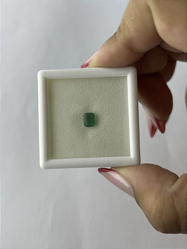 Esmeralda Facetada Retangular 4,5x5,5mm